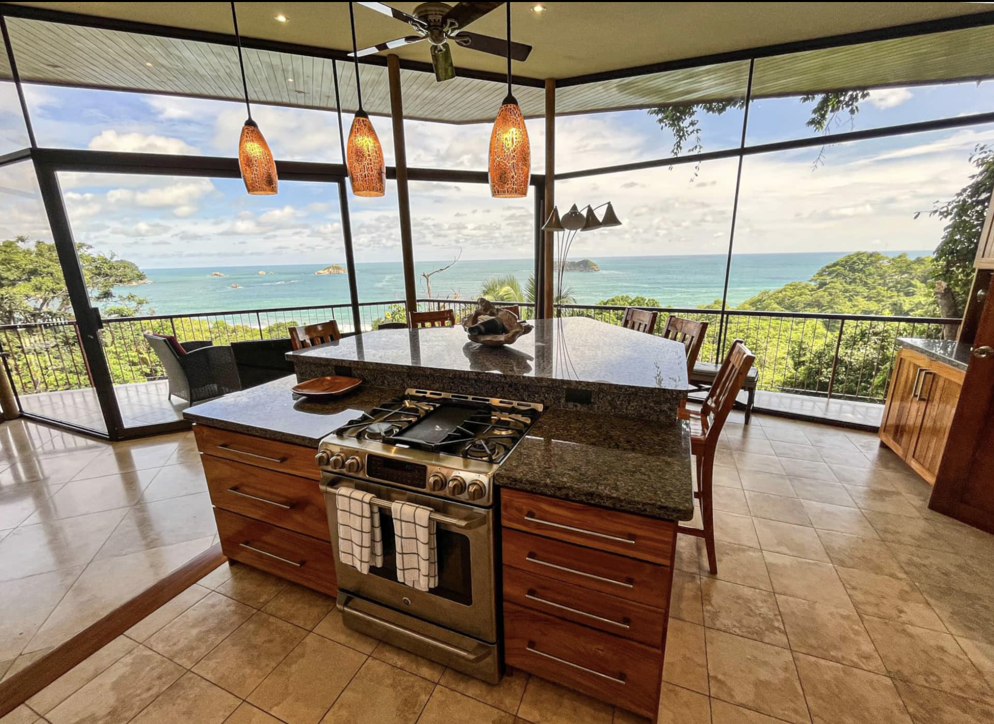 Casa Crystal